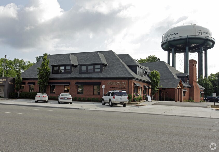 35046 Woodward Ave, Birmingham, MI for lease - Primary Photo - Image 1 of 15