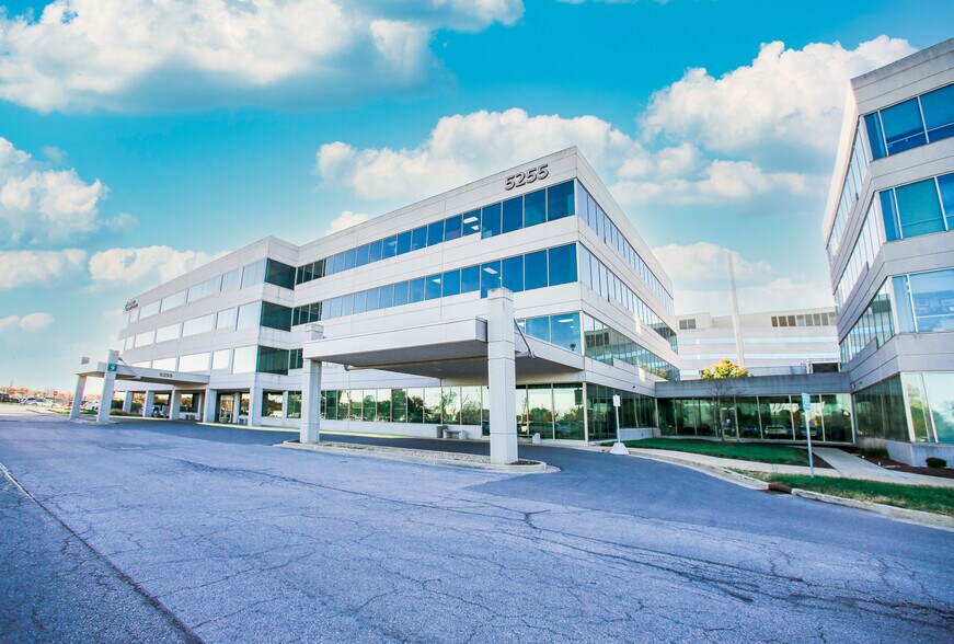 5255 E Stop 11 Rd, Indianapolis, IN à louer - Photo principale - Image 1 de 11