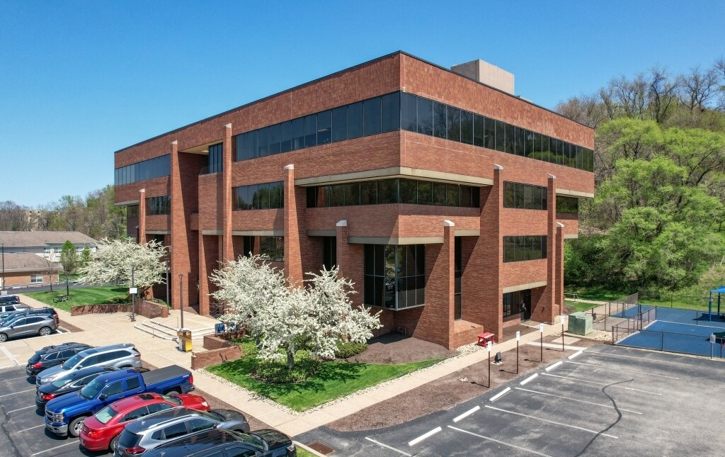 300 Weyman Rd, Pittsburgh, PA for lease Primary Photo- Image 1 of 2