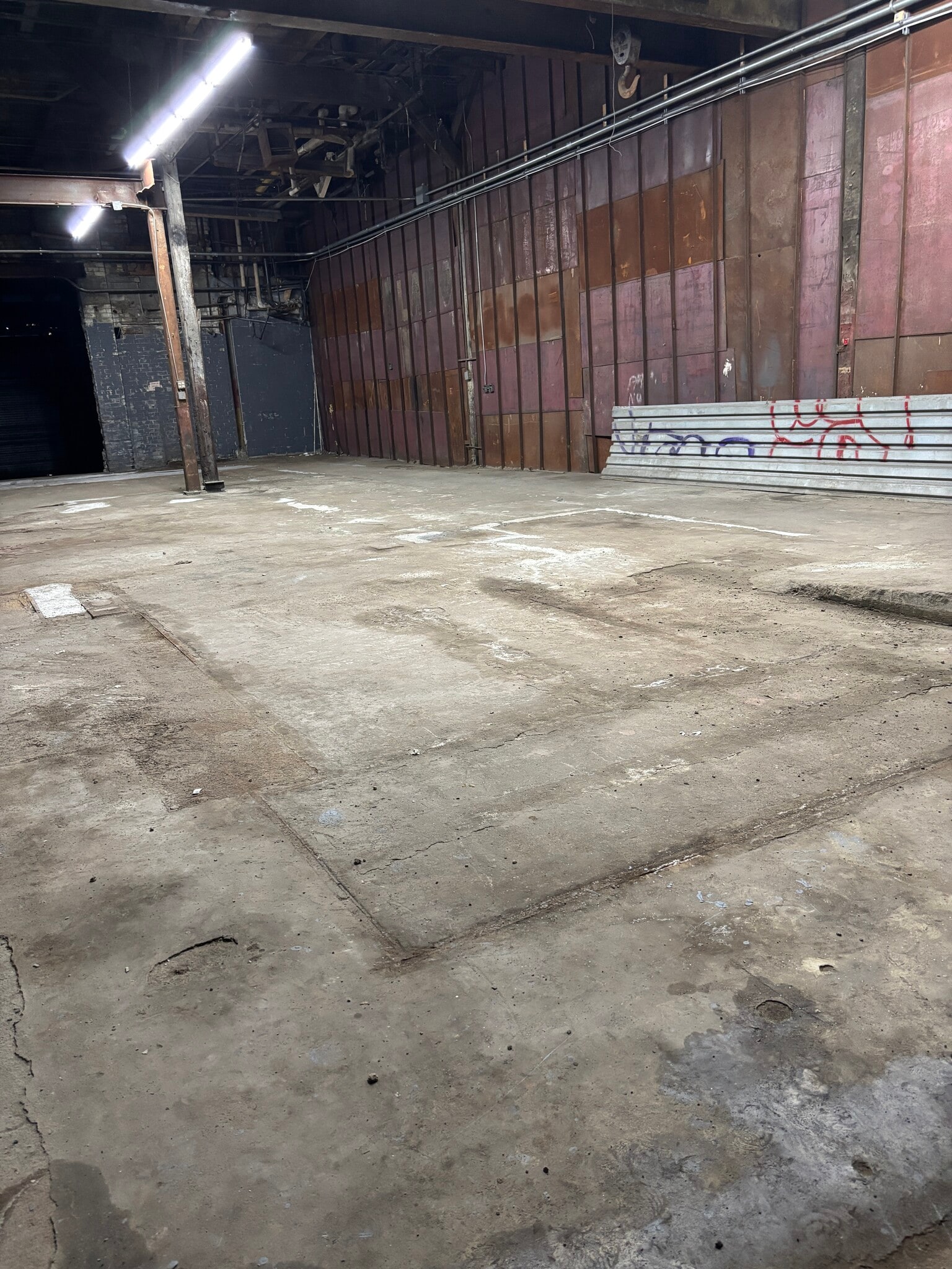 220 Stewart Ave, Brooklyn, NY for lease Building Photo- Image 1 of 12