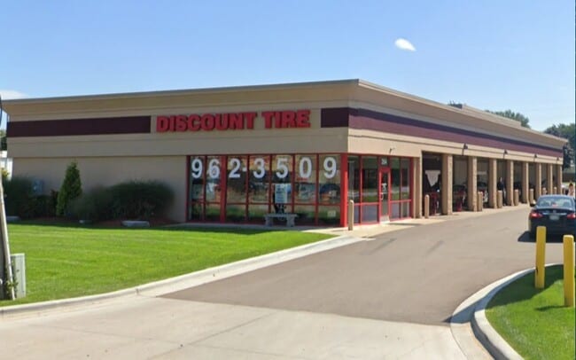Plus de détails pour 204 E Columbia Ave, Battle Creek, MI - Commerce de détail à louer