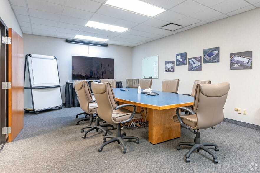 3146 S Chestnut Ave, Fresno, CA for sale - Interior Photo - Image 3 of 16