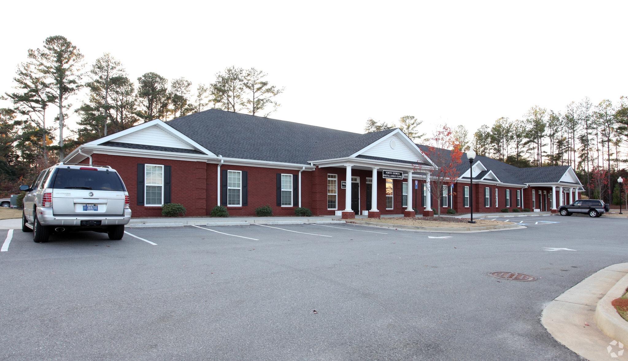 960 Sanders Rd, Cumming, GA for lease Primary Photo- Image 1 of 4