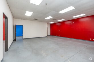 5405 Arrow Hwy, Montclair, CA à louer Photo intérieure- Image 2 de 3