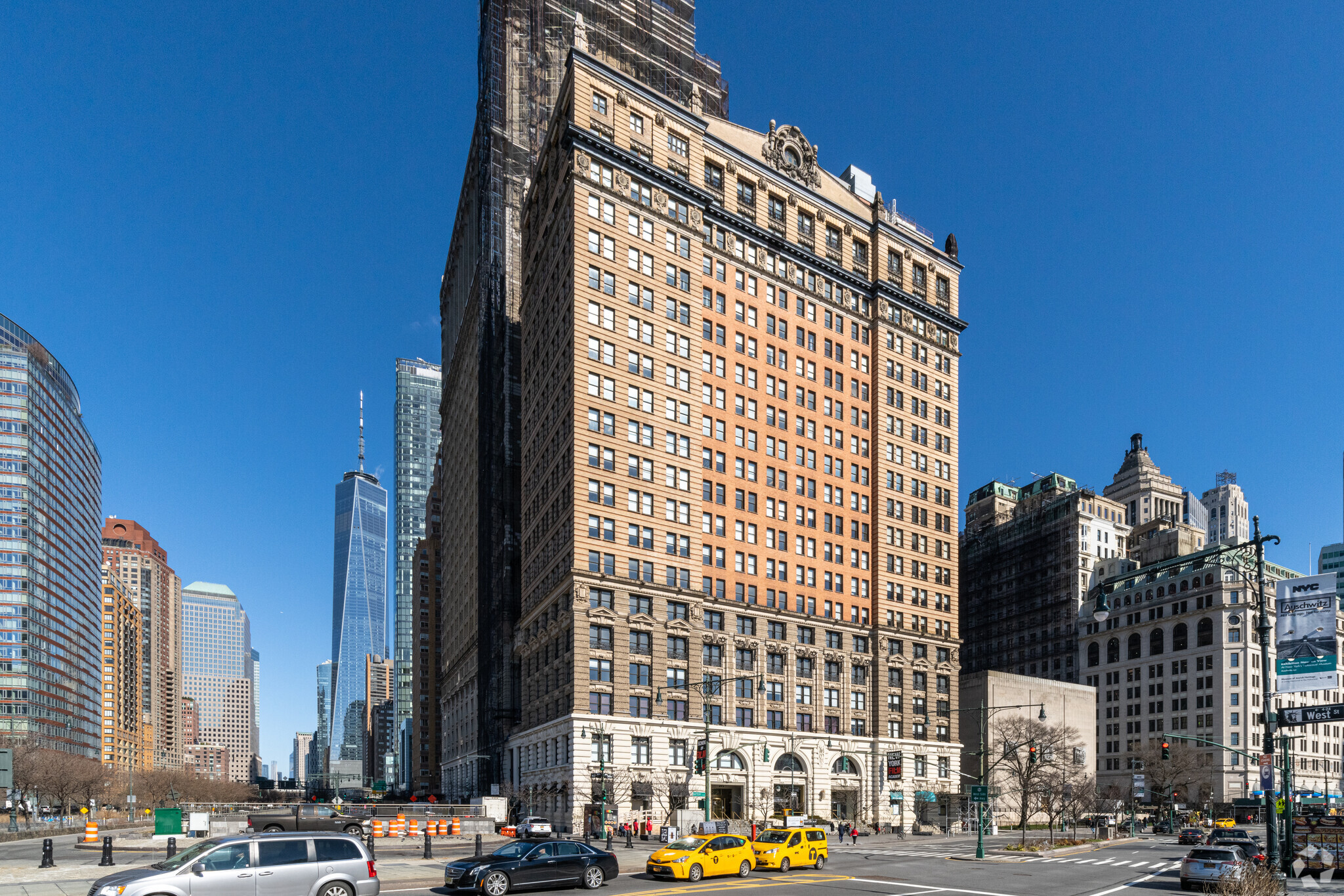 17 Battery Place, New York, NY à louer Photo du bâtiment- Image 1 de 5