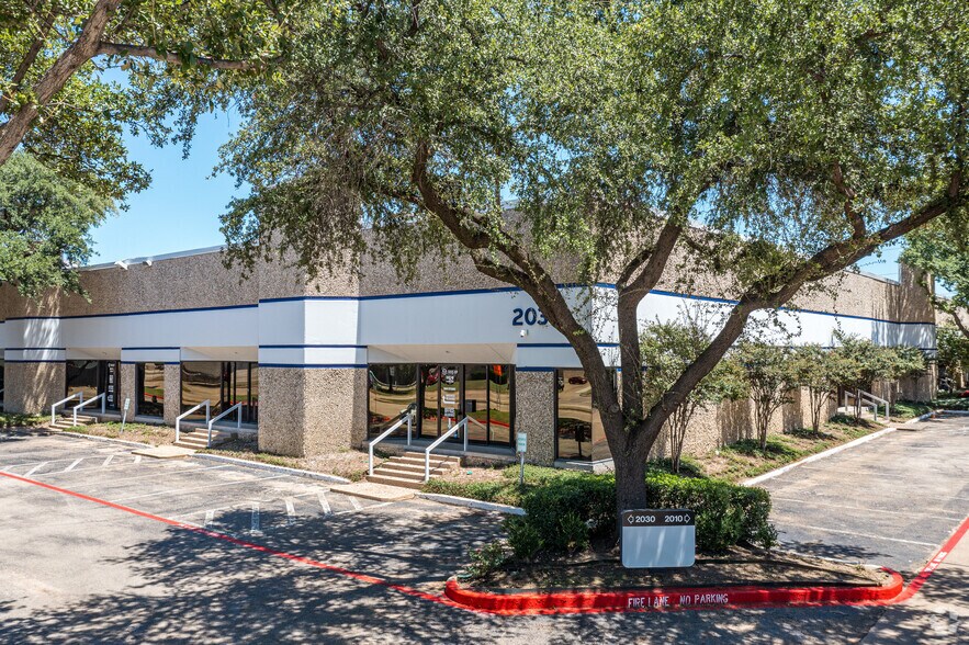 2030 Century Center Blvd, Irving, TX for lease - Primary Photo - Image 1 of 9