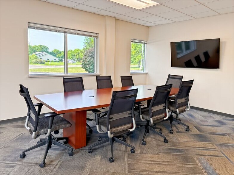 855 Community Dr, Sauk City, WI à louer - Photo intérieure - Image 2 de 11