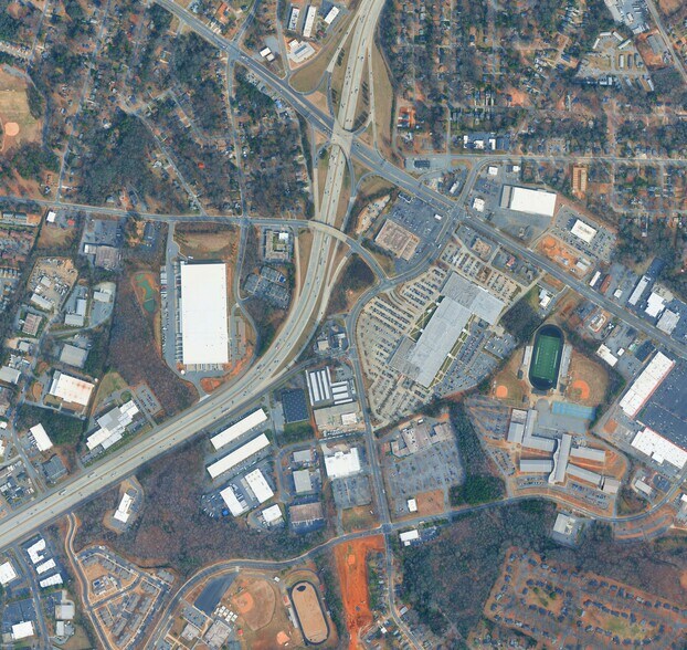 1324 Ashley rd, Charlotte, NC à louer - Photo du bâtiment - Image 2 de 3