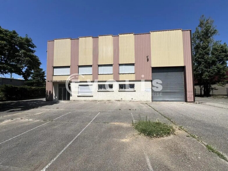Bureau dans Chassieu à louer - Photo du bâtiment - Image 3 de 24