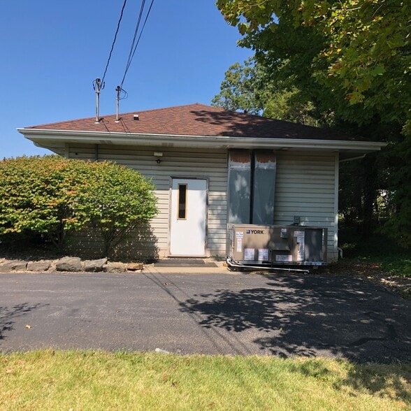 101 Oak Ridge Dr, Butler, PA à vendre - Photo du bâtiment - Image 3 de 13