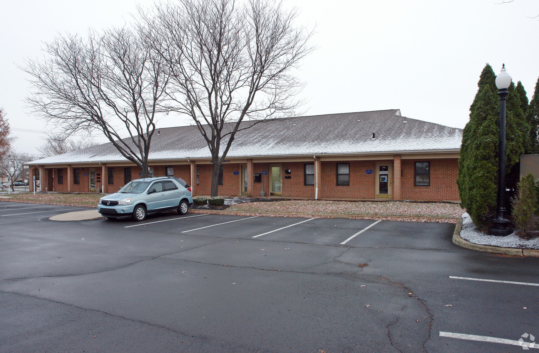 605 Louis Dr, Warminster Township, PA for lease Primary Photo- Image 1 of 7