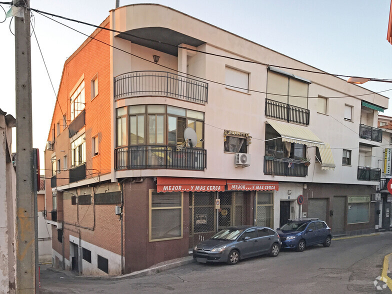 Calle Mercado, 12, Campo Real, Madrid for lease - Primary Photo - Image 1 of 2