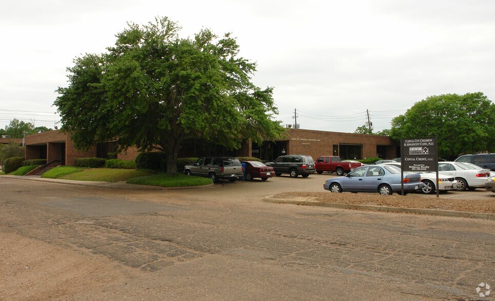 2679 Crane Ridge Dr, Jackson, MS for lease - Building Photo - Image 2 of 2