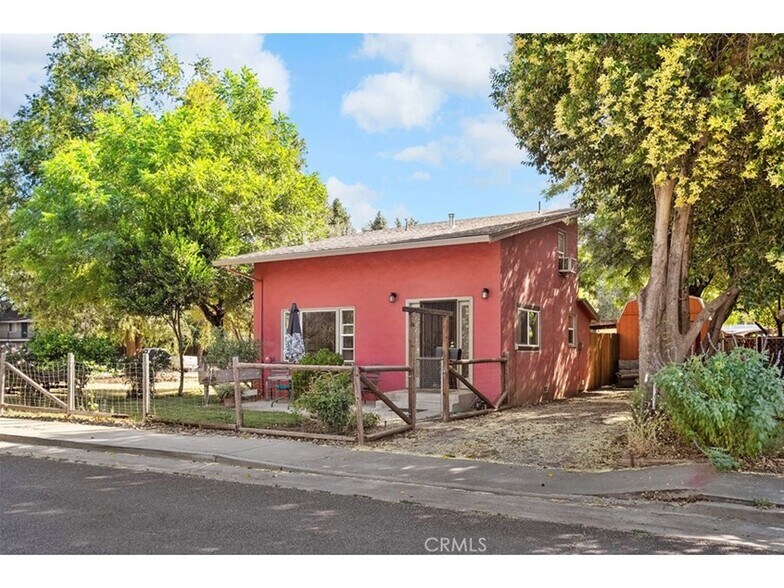1712 Sherman Ave, Chico, CA à vendre - Photo du bâtiment - Image 2 de 14