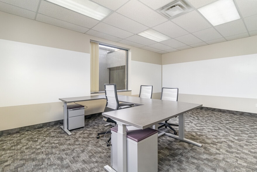 3000 E Ridge Rd, Rochester, NY for lease - Building Photo - Image 3 of 8