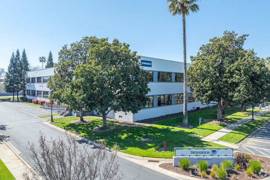 15 Business Park Way, Sacramento, CA à louer - Photo du bâtiment - Image 1 de 11