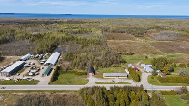 7024 Hwy 6, Tobermory, ON - Aérien Vue de la carte - Image1