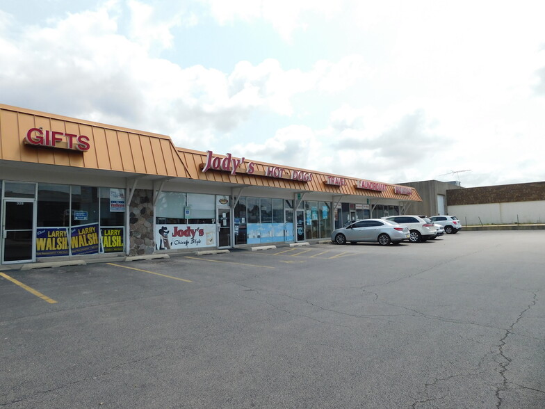 318-330 Republic Ave, Joliet, IL à louer - Photo du bâtiment - Image 2 de 4