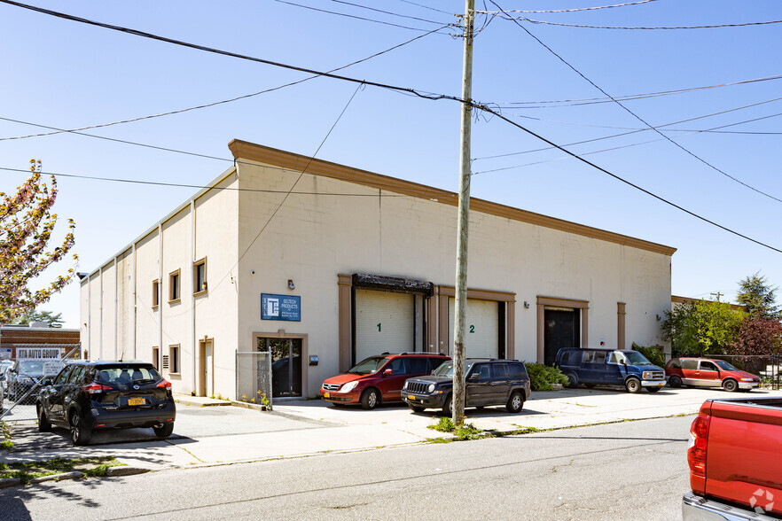 958 Church St, Baldwin, NY for lease - Building Photo - Image 3 of 6