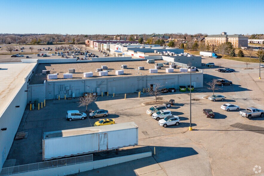 4700-5240 N 27th St, Lincoln, NE à louer - Photo du bâtiment - Image 2 de 9