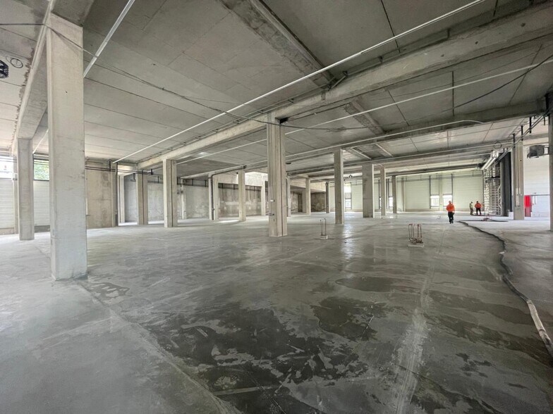 Flex dans Bobigny à louer - Photo du bâtiment - Image 2 de 20