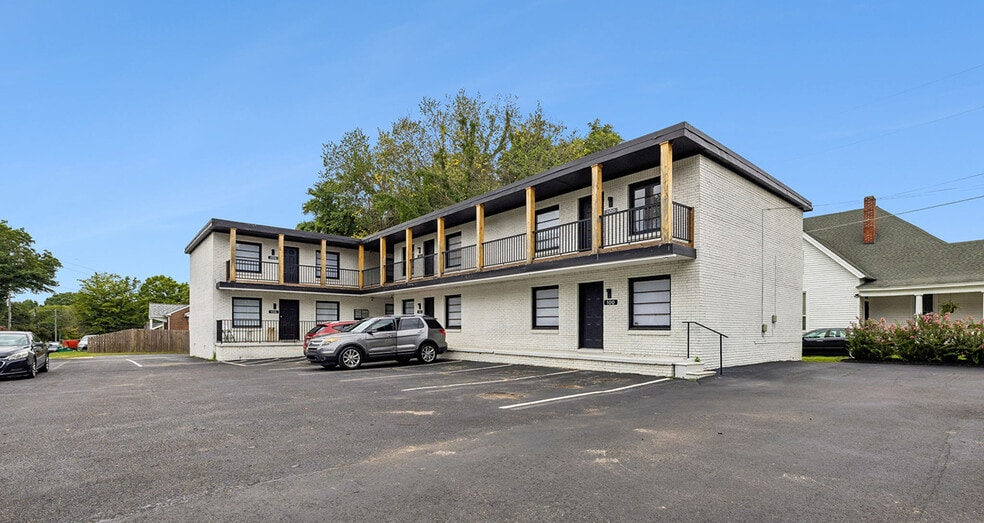 183 Campbell St, Jackson, TN for sale - Building Photo - Image 2 of 37
