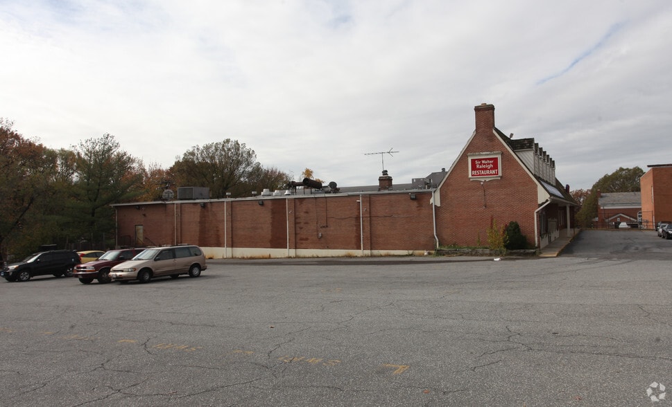 6321-6323 Greenbelt Rd, College Park, MD à louer - Photo du bâtiment - Image 3 de 4