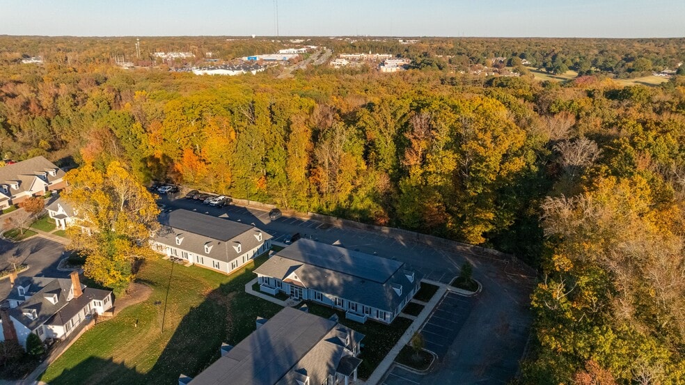 324 Browns Hill Ct, Midlothian, VA for lease - Aerial - Image 2 of 50