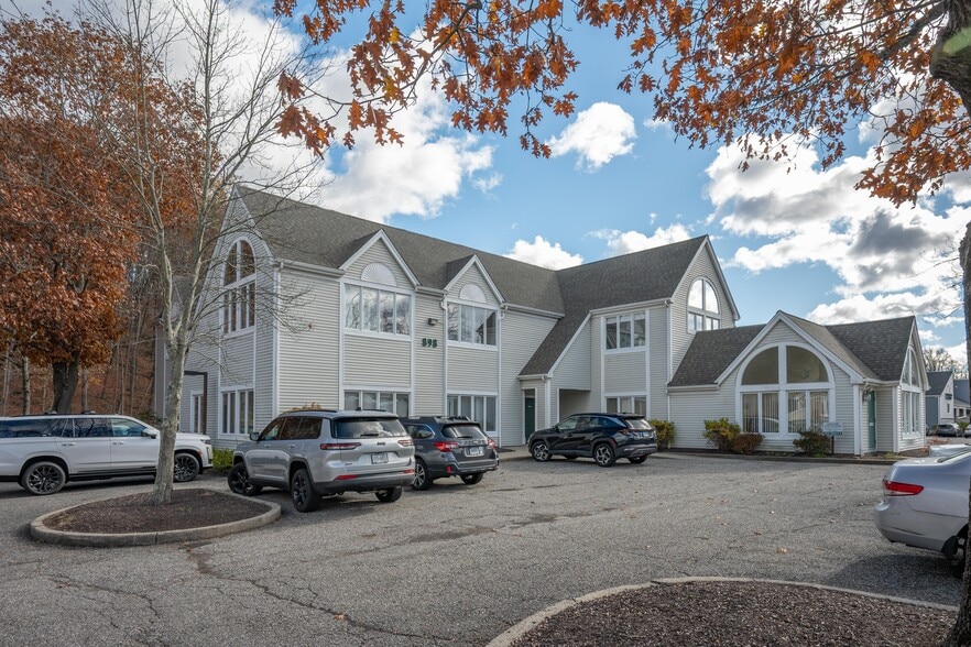 898 Ethan Allen Hwy, Ridgefield, CT for sale - Building Photo - Image 2 of 25