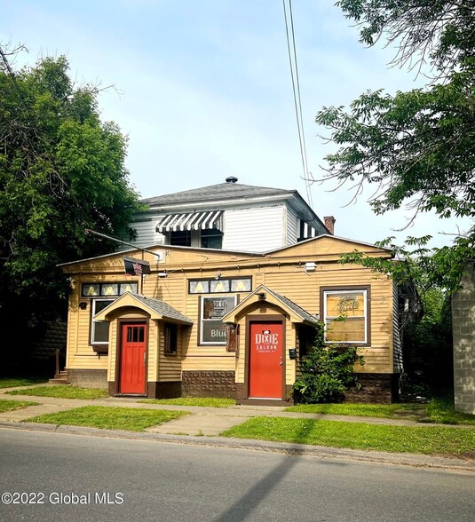 336 N Perry St, Johnstown, NY for sale - Building Photo - Image 1 of 1