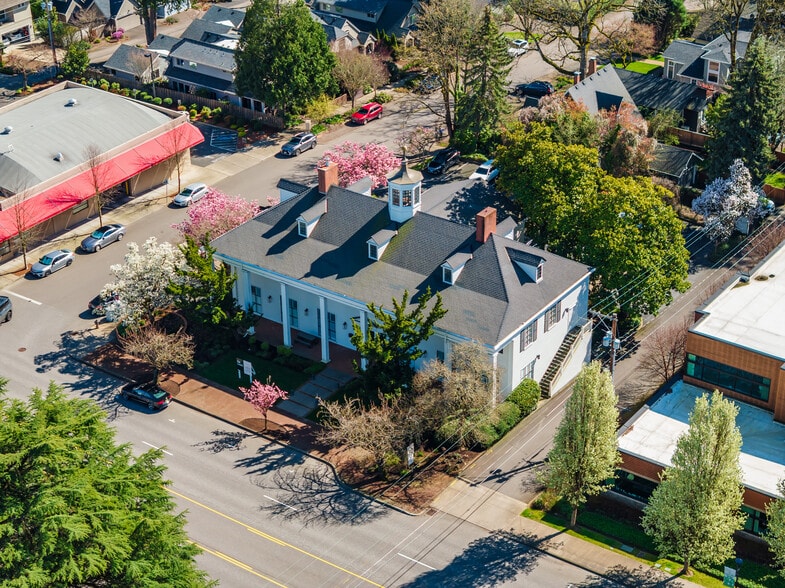 600 A Ave, Lake Oswego, OR for lease - Aerial - Image 3 of 18