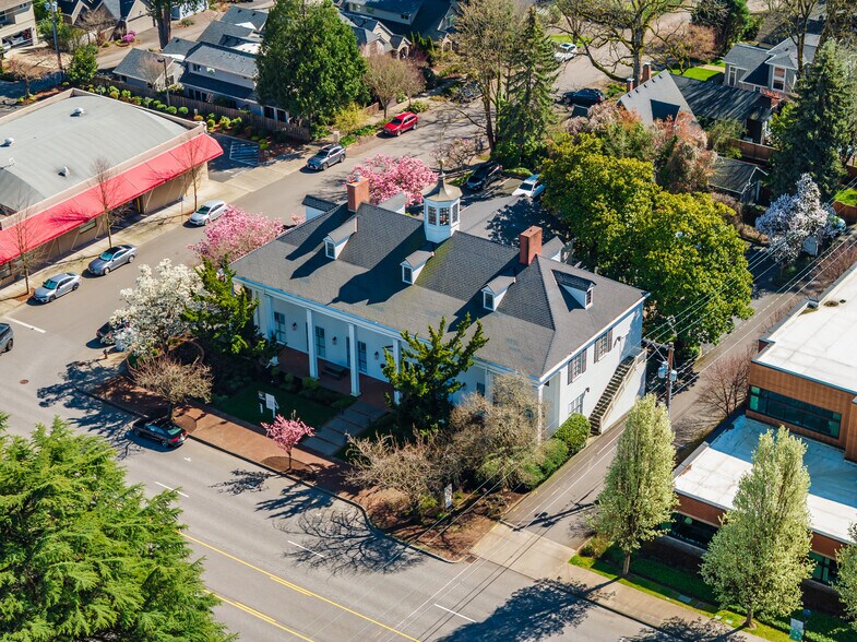 600 A Ave, Lake Oswego, OR à louer - Aérien - Image 3 de 18