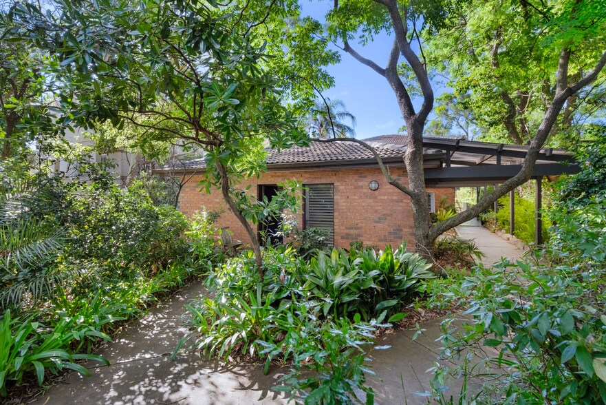 67 Burns Bay Rd, Lane Cove à louer - Photo du bâtiment - Image 2 de 7