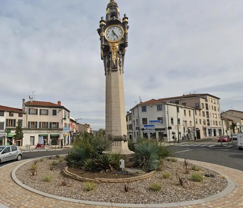 Commerce de détail dans Tassin-la-Demi-Lune à vendre Photo du bâtiment- Image 1 de 5