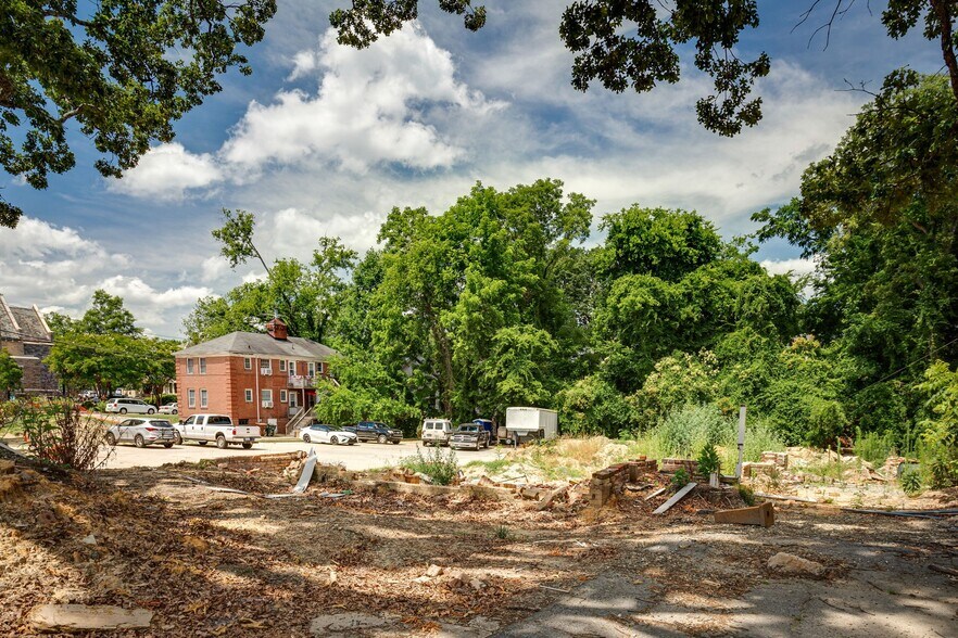 703 N Greene St, Greensboro, NC à vendre - Photo du bâtiment - Image 2 de 9