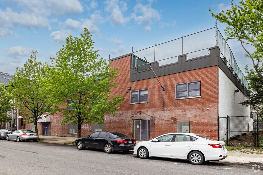 33 Somers St, Brooklyn, NY à louer - Photo du bâtiment - Image 3 de 19