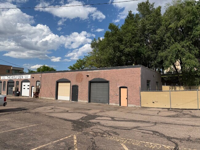 Plus de détails pour 745 E Pikes Peak Ave, Colorado Springs, CO - Industriel à louer