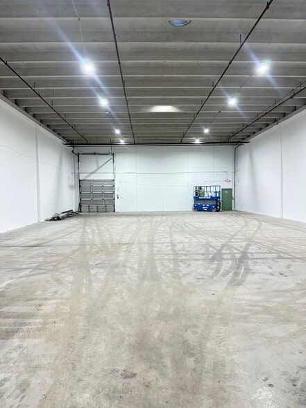 3300-3390 SW 13th Ave, Fort Lauderdale, FL for lease - Building Photo - Image 3 of 7