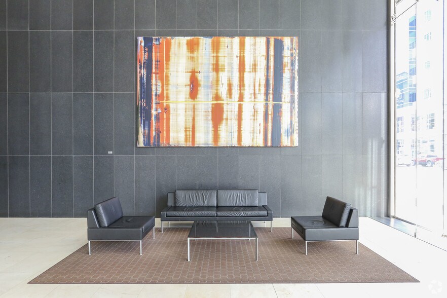 850 2nd St SW, Calgary, AB à louer - Hall d’entrée - Image 2 de 10