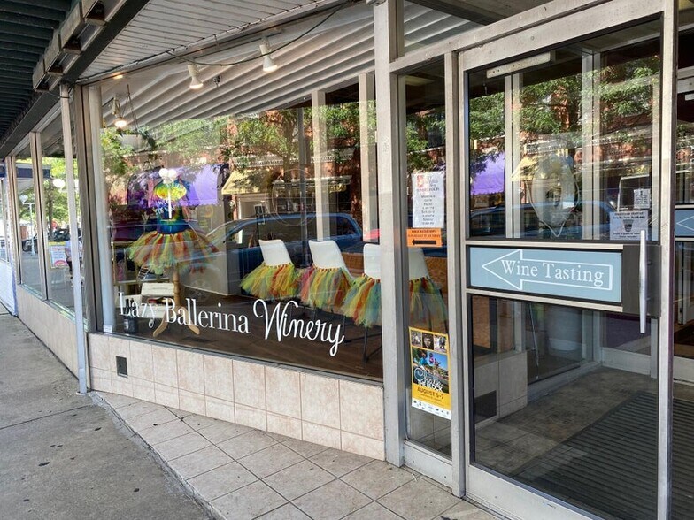 321 State St, Saint Joseph, MI à vendre - Photo principale - Image 1 de 9