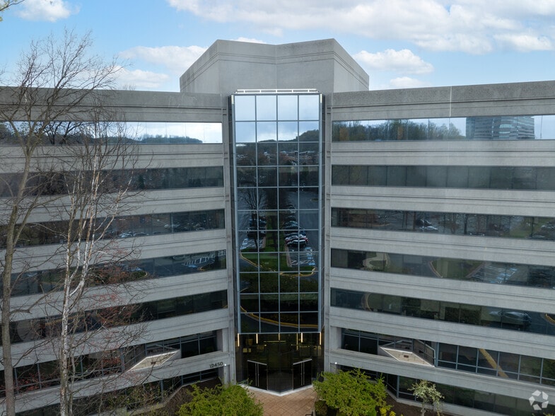 12450 Fair Lakes Cir, Fairfax, VA à louer - Photo du bâtiment - Image 3 de 6