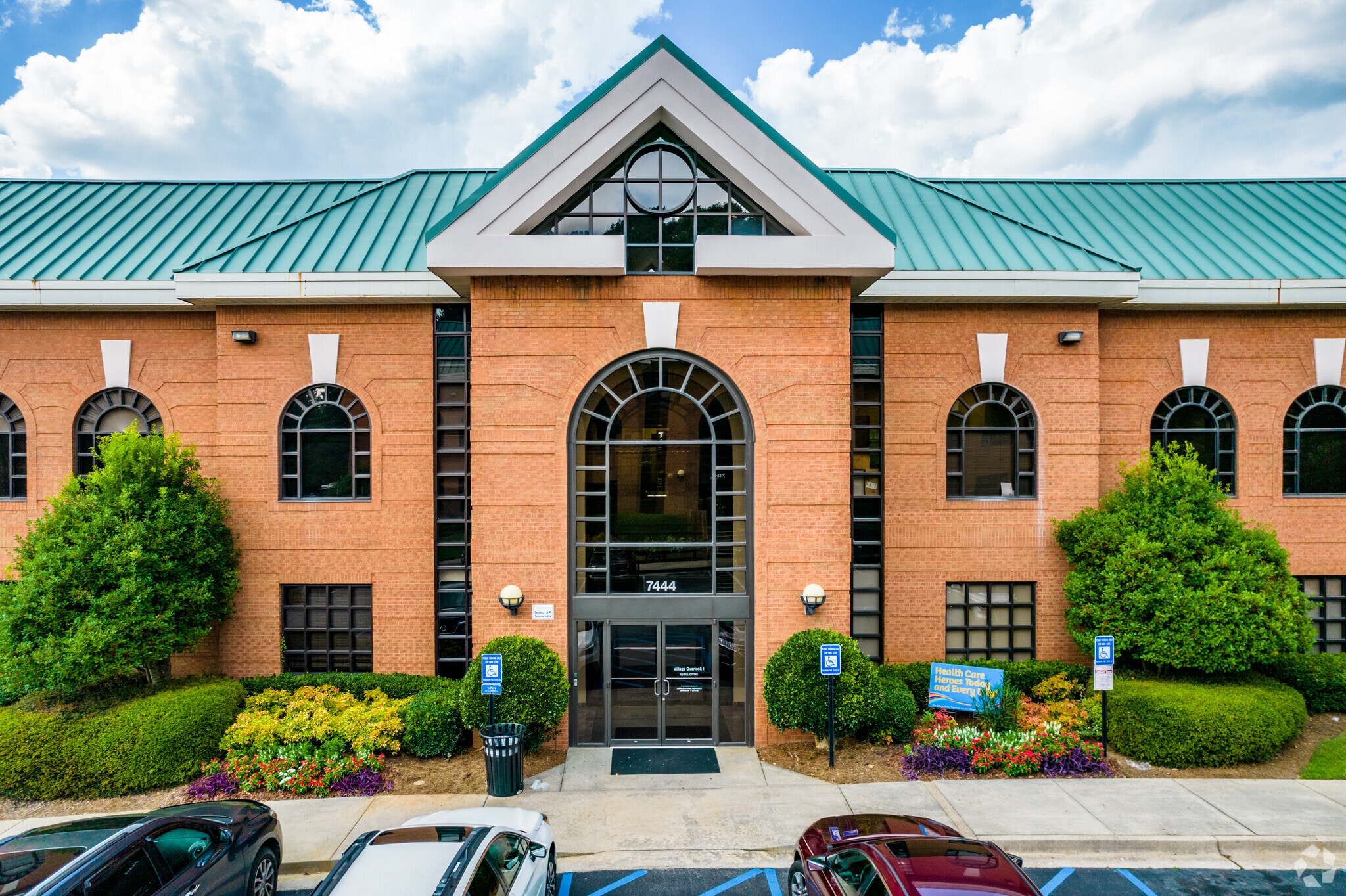 7444 Hannover Pky S, Stockbridge, GA for lease Primary Photo- Image 1 of 13