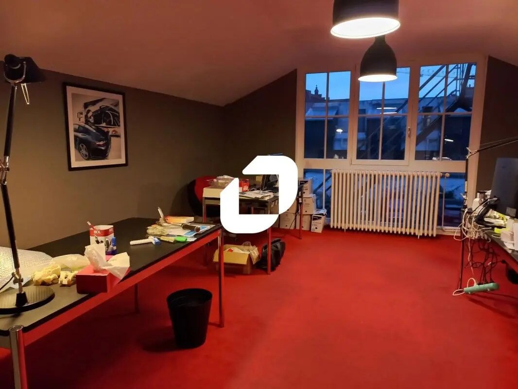 Office in Roubaix for lease Building Photo- Image 1 of 6