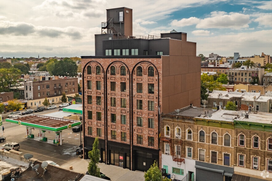 1084 Rogers Ave, Brooklyn, NY à louer - Photo du bâtiment - Image 3 de 29