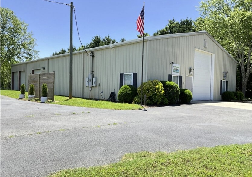 5541 Thompson Bridge Rd, Murrayville, GA à vendre - Photo du bâtiment - Image 1 de 16