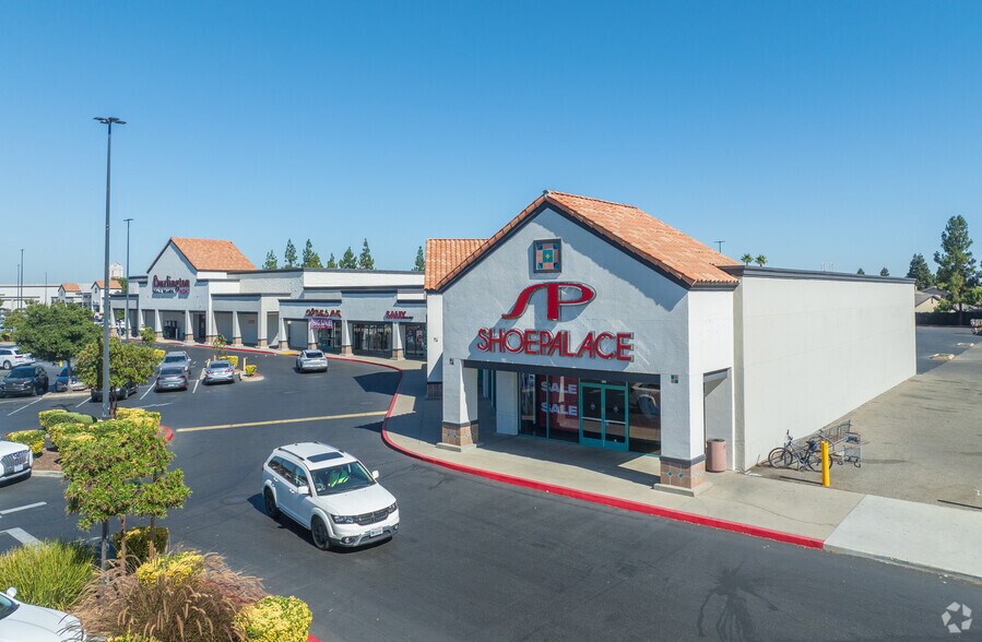 1645 Countryside Dr, Turlock, CA à louer - Photo du bâtiment - Image 3 de 37
