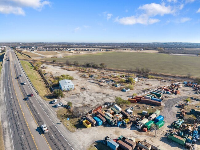 More details for 3024 N Main St, Cleburne, TX - Industrial for Lease
