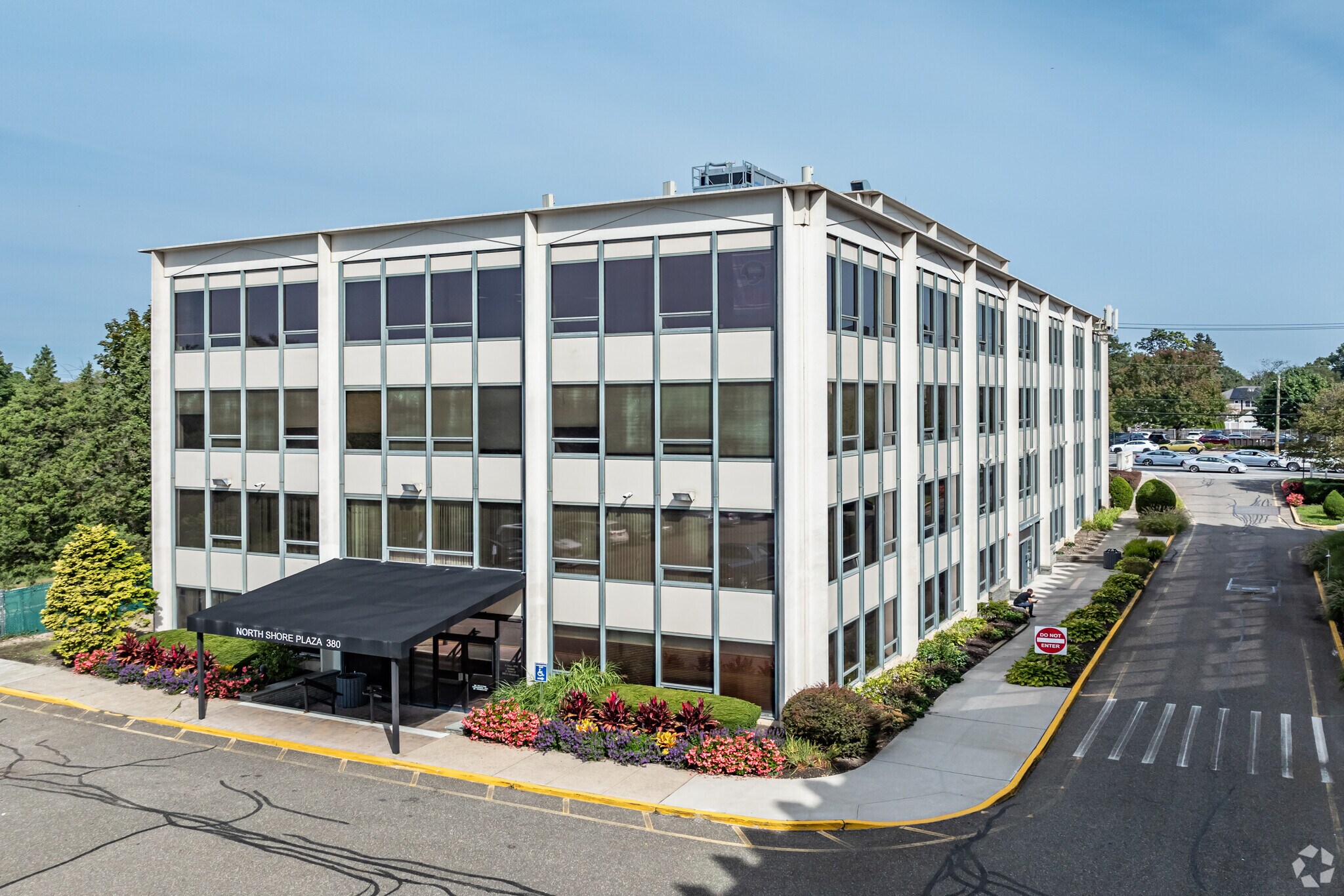 380 N Broadway, Jericho, NY for lease Primary Photo- Image 1 of 5