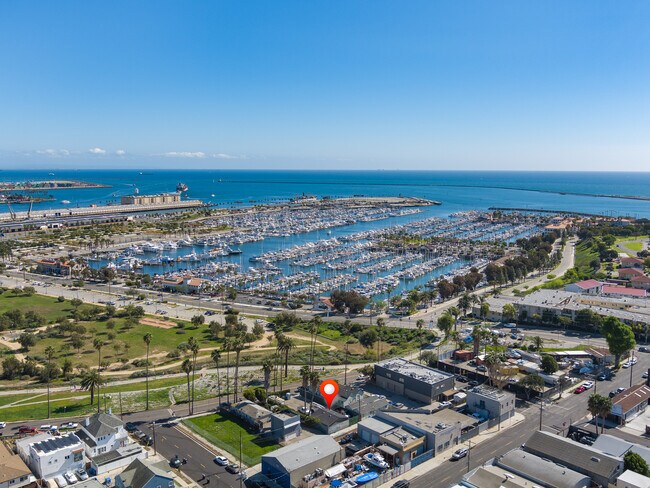 Plus de détails pour 2019 S Crescent Ave, San Pedro, CA - Industriel à vendre