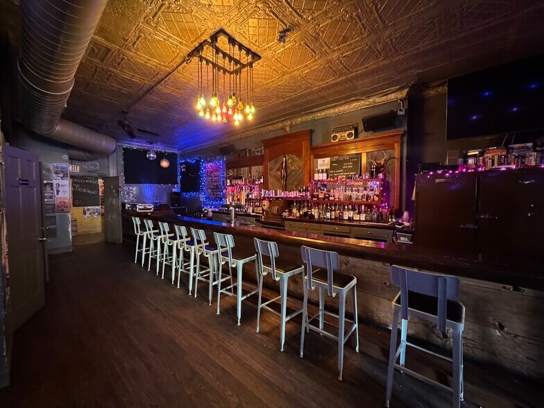 3425 W Fullerton Ave, Chicago, IL à vendre - Photo intérieure - Image 2 de 6